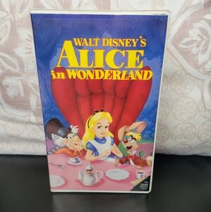 Walt Disney's Alice in Wonderland 💎 Diamond Classic VHS - A Timeless Treasure!